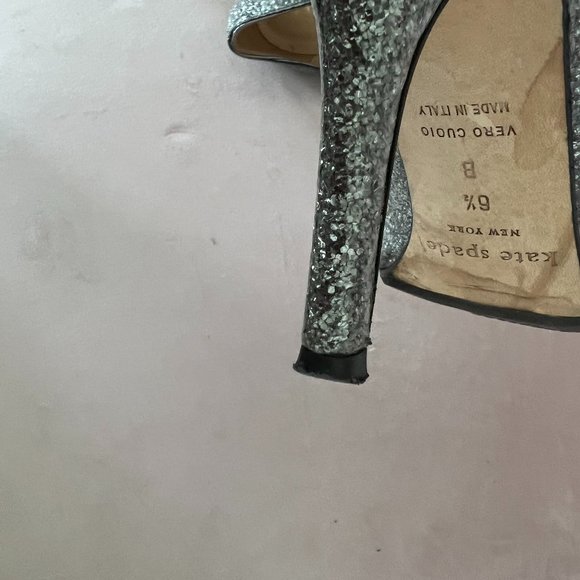 kate spade Krysta silver pewter metallic bow heels pumps shoes size 6.5 - Picture 15 of 15